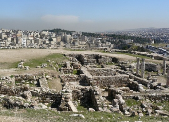 Amã: A capital milenar do Reino da Jordânia